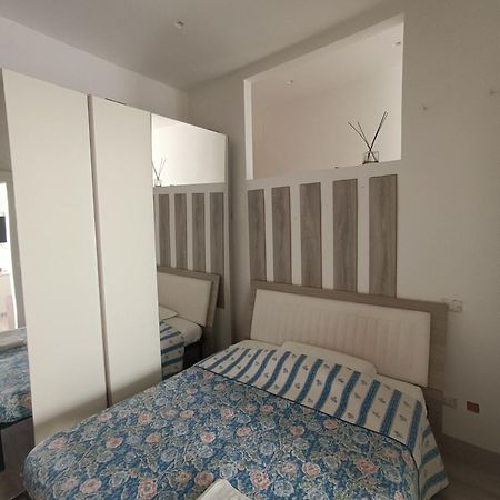 Angolo Di Liberta Apartment Bari Luaran gambar
